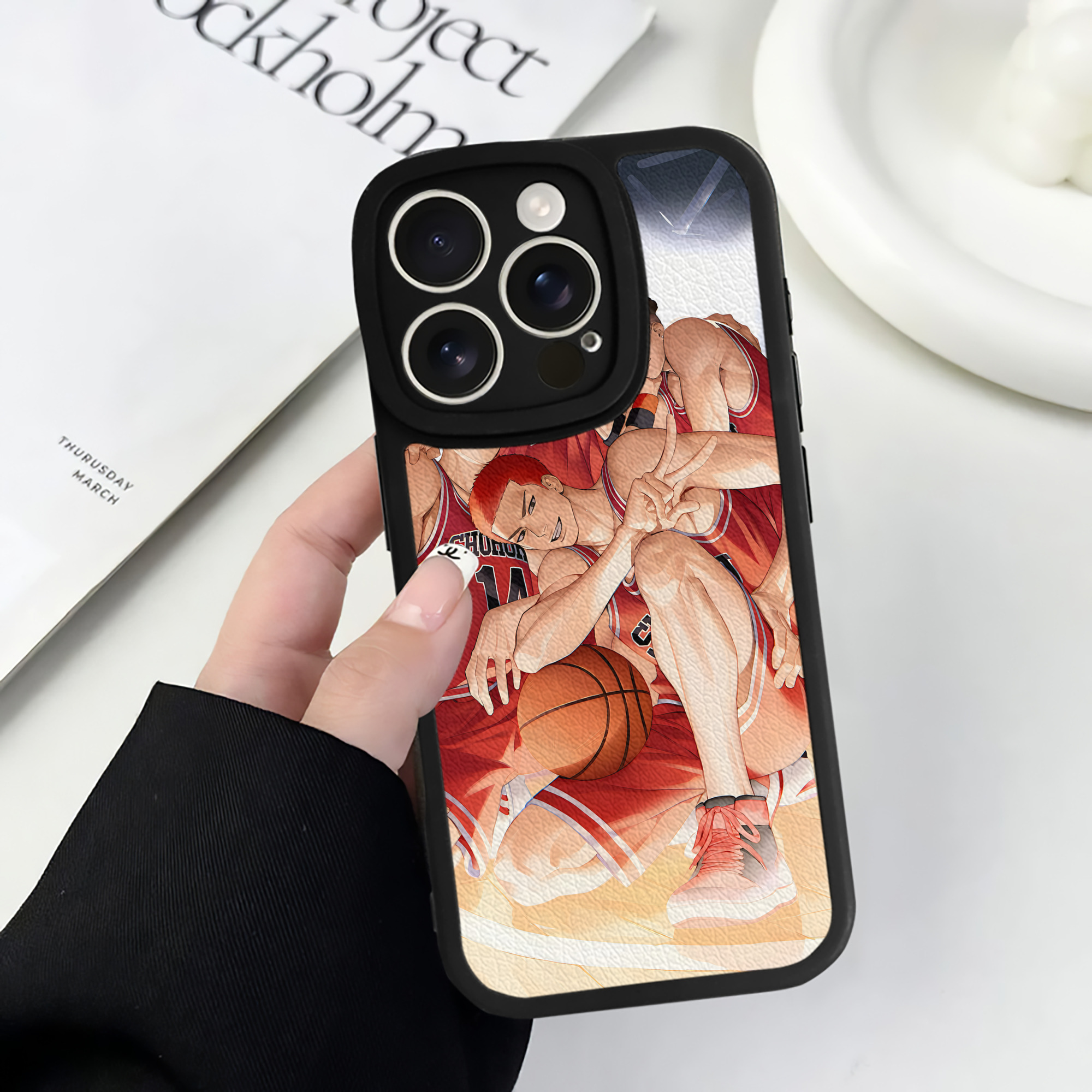 （画像用） SLAM DUNK／スラムダンク 【iPhone 16シリーズ対応】シリコンスマホケース（レザー調） 材質：シリコン